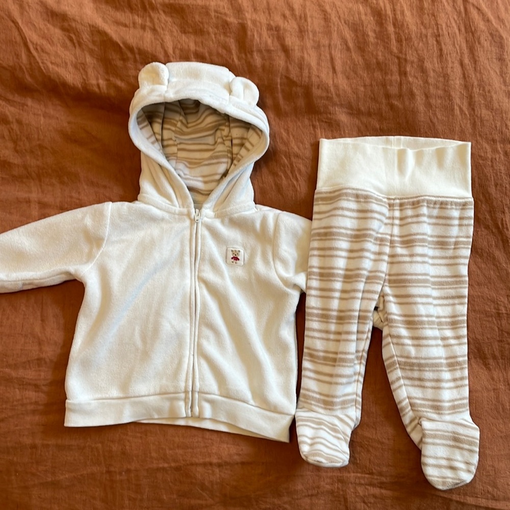 Gymboree matching fleece set. 3-6 months